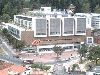 Universidad de Los Andes Colombia Universidad de Los Andes Colombia (also called Uniandes) retains its position of eighth in the Latin American rankings this year, achieving its highes...
