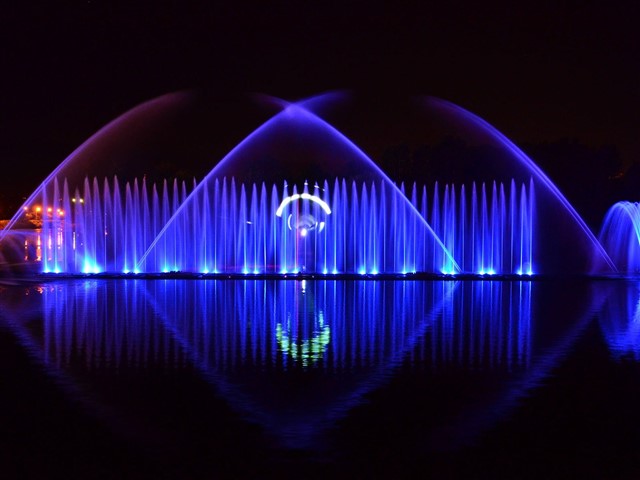Multimedia Fountain Roshen This is the Multimedia Fountain Roshen, an impressive project that had a total cost of $ 1.5 million. It was inaugurated in 2011 and its multimedia sh...